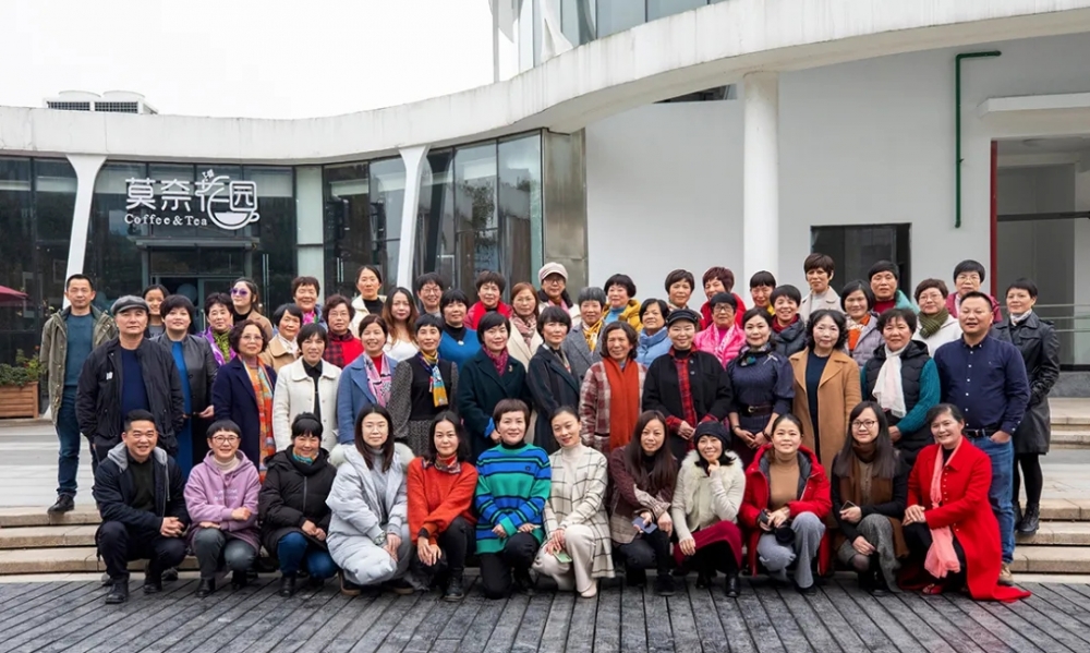慈溪市女摄影家分会第三届换届会议圆满成功！